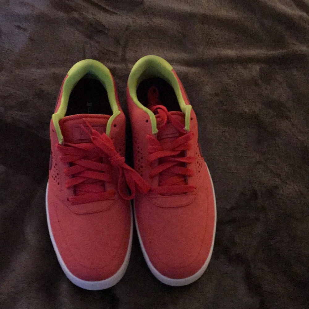 Nike shoes/ men’s size 10